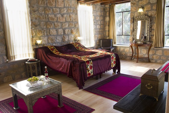 Room 10 of 75