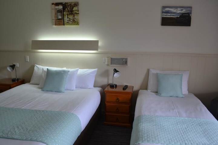 Room 8 of 27