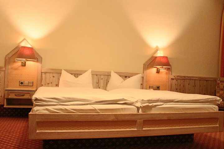 Room 26 of 40