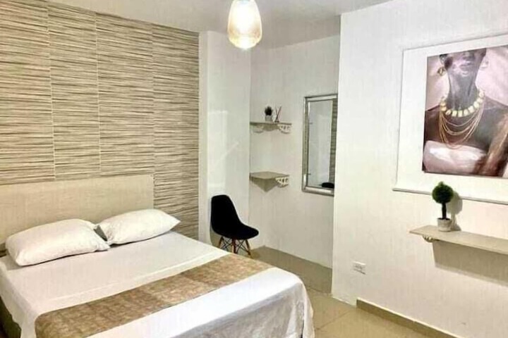 Room 2 of 6