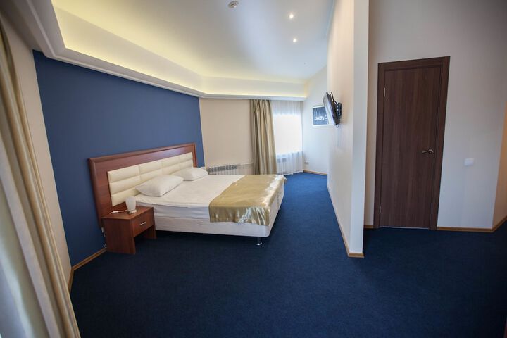Room 12 of 22