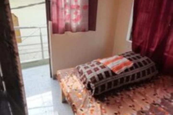 Room 6 of 9