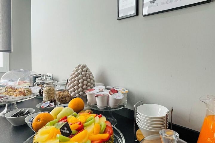 Dining 9 of 9