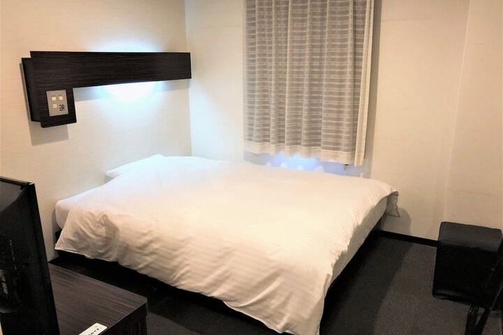 Room 12 of 89