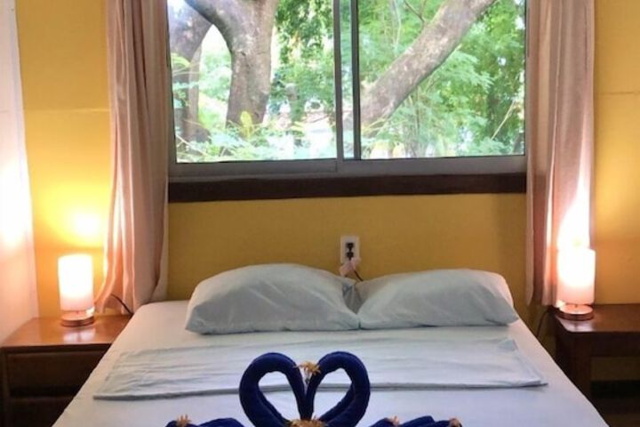 Room 28 of 107