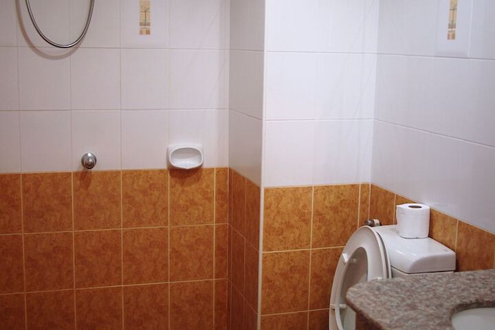 Room 16 of 20