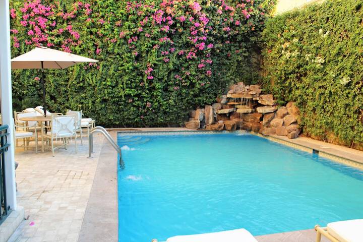 Pool 65 of 131