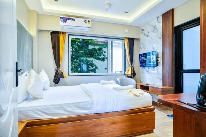 Room 4 of 24