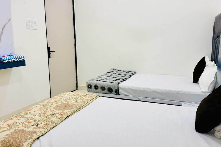 Room 9 of 87