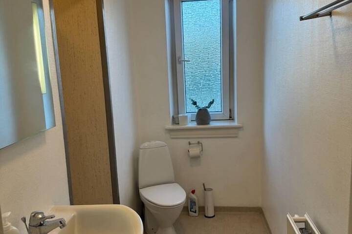 Room 9 of 11