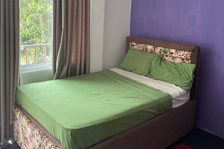 Room 15 of 34