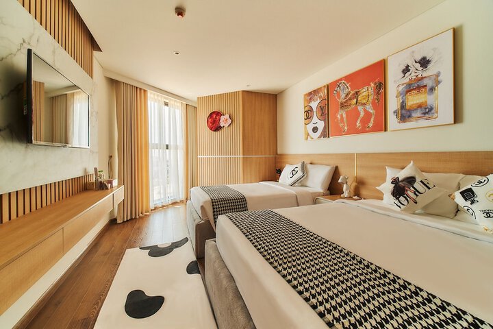 Room 13 of 130