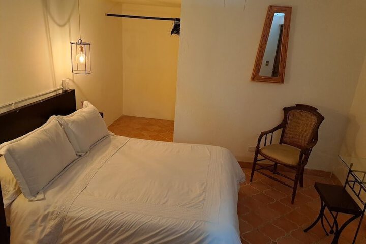 Room 5 of 19