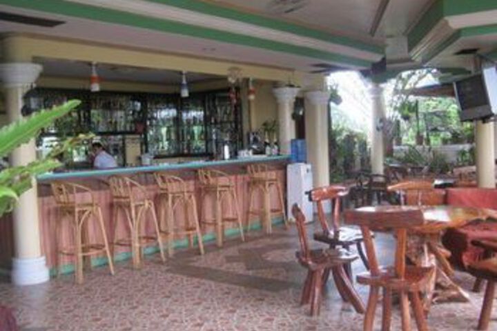 Hotel Bar