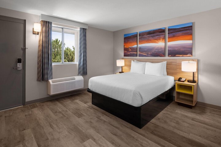 Room 21 of 36