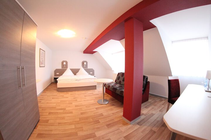 Room 2 of 23