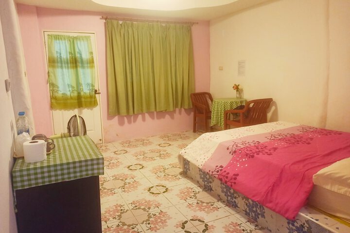 Room 16 of 34