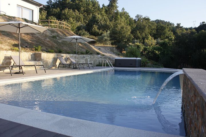 Pool 16 of 33