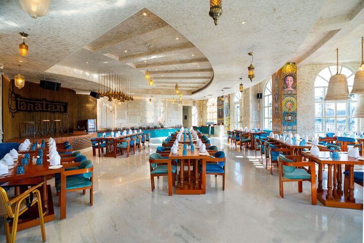 Dining 92 of 142