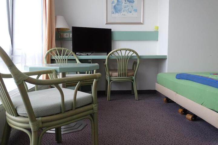 Room 2 of 14