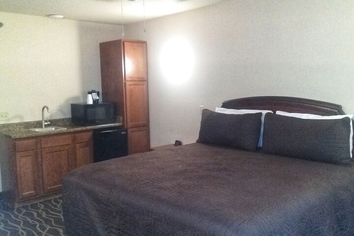 Room 6 of 27
