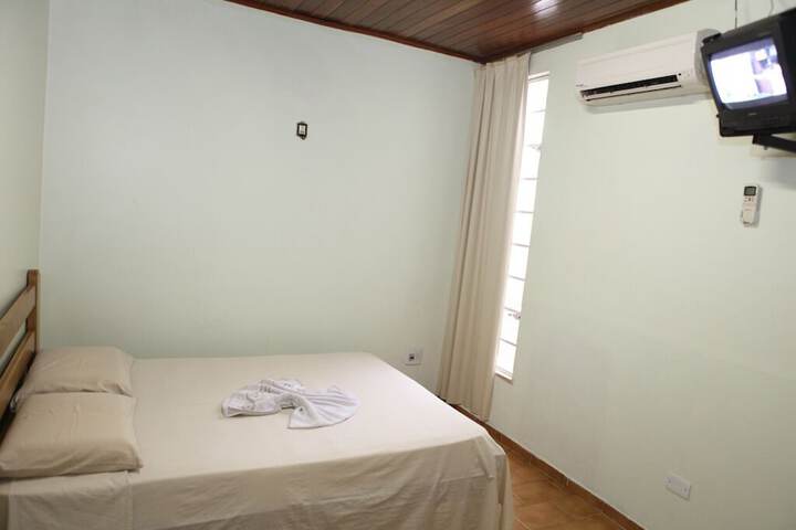 Room 4 of 6