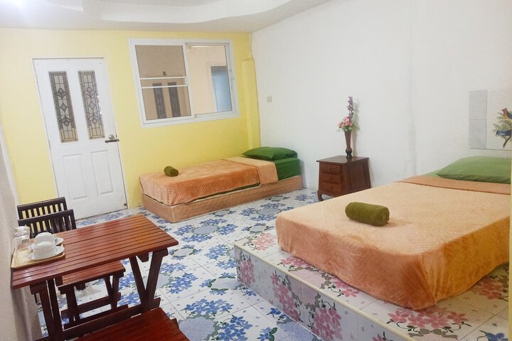 Room 18 of 34