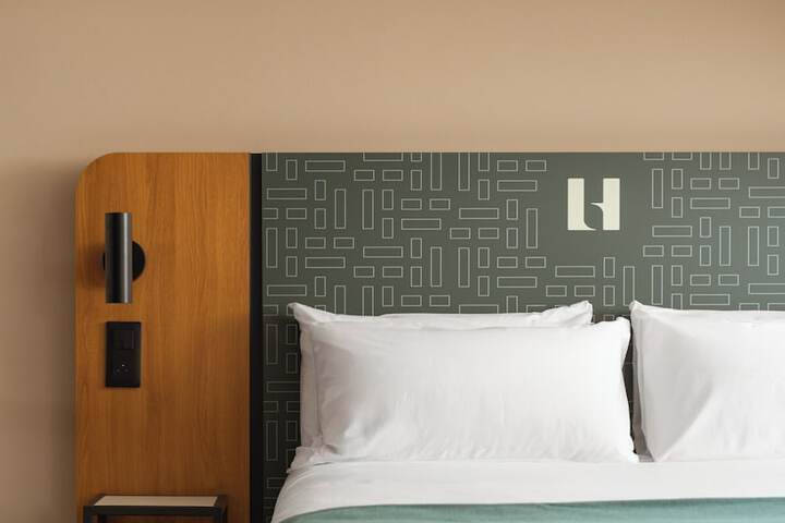Room 13 of 53
