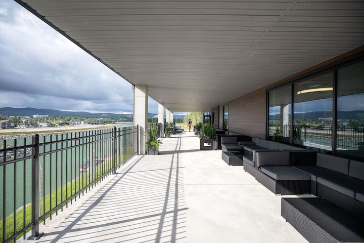 Business Center 92 of 125