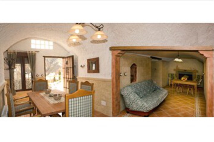 Room 13 of 27