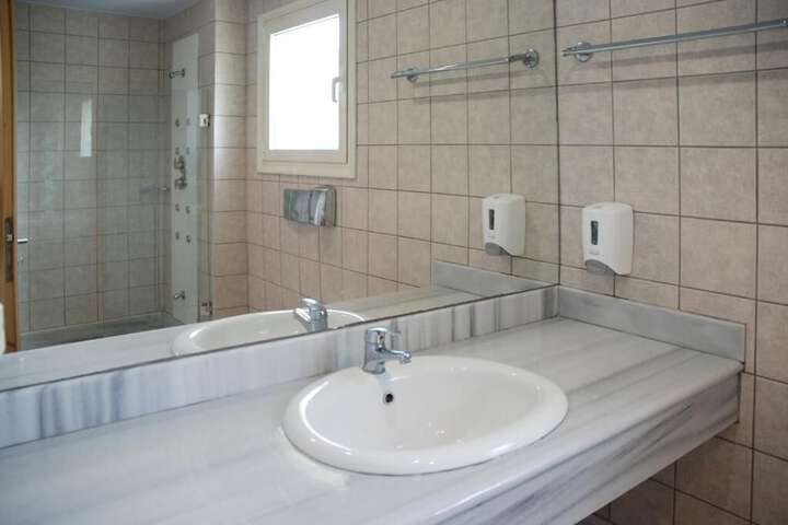 Room 14 of 29