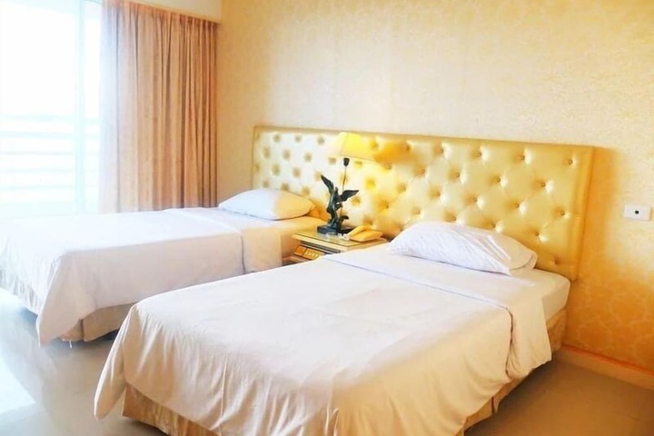 Room 7 of 40