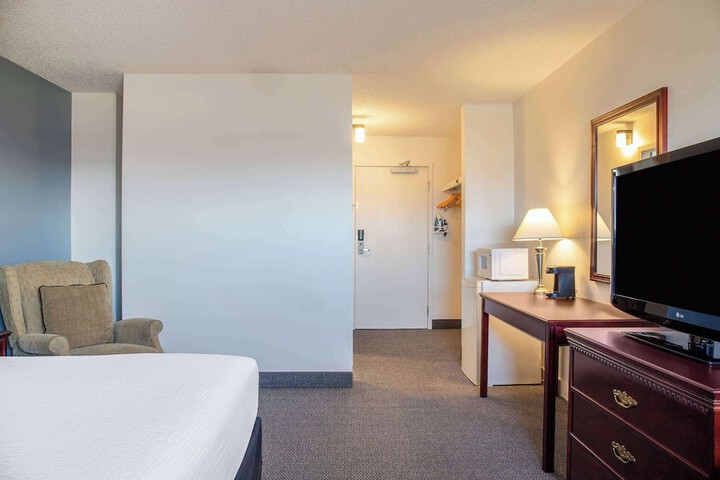 Room 19 of 81