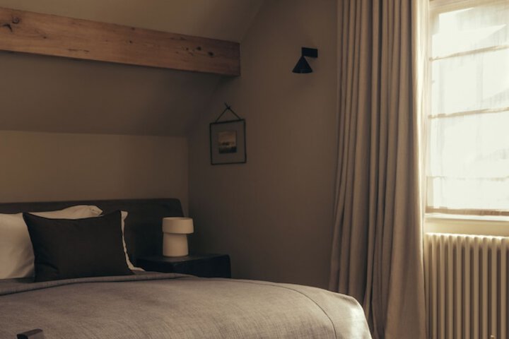 Room 13 of 30
