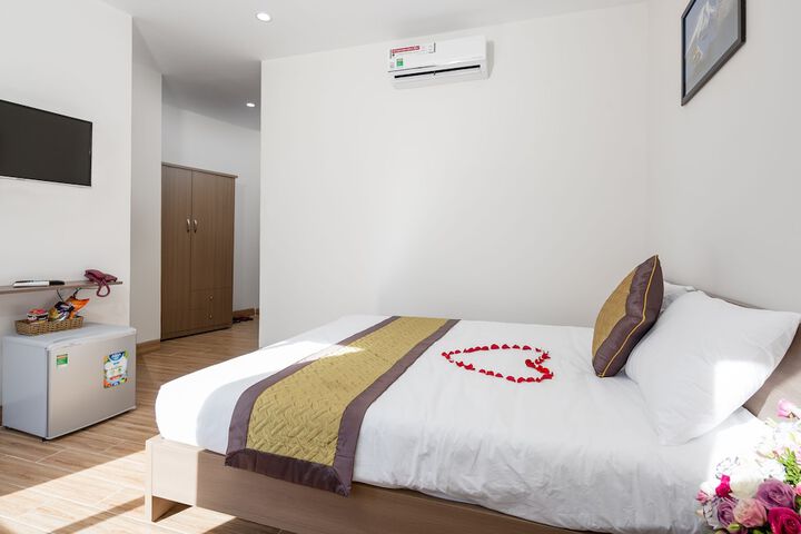 Room 6 of 20