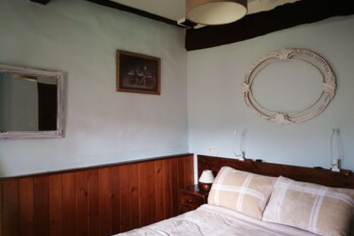Room 80 of 93