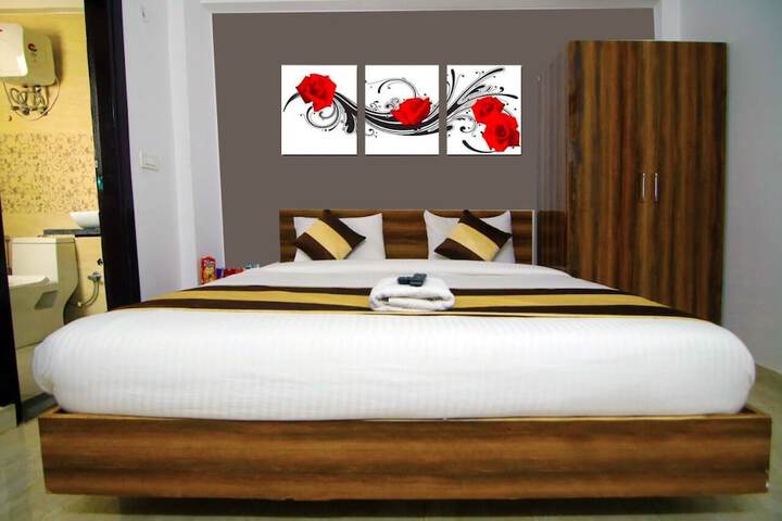 Room 3 of 23