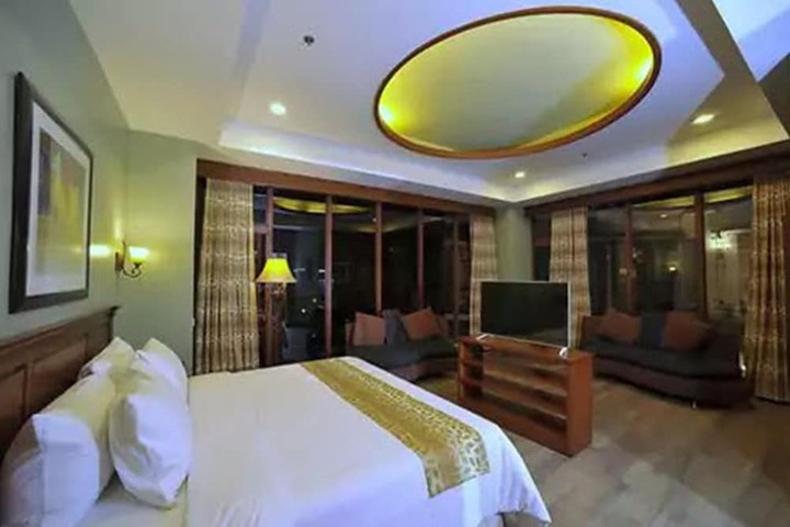 Room 46 of 90