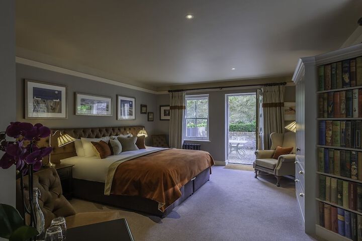 Room 5 of 70