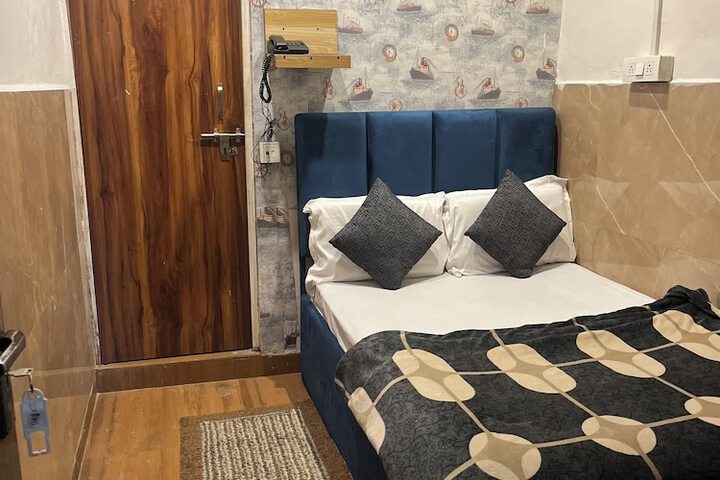 Room 20 of 37