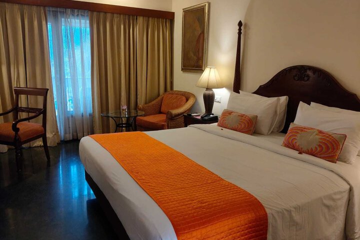 Room 13 of 35