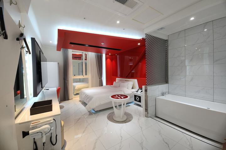 Room 3 of 13