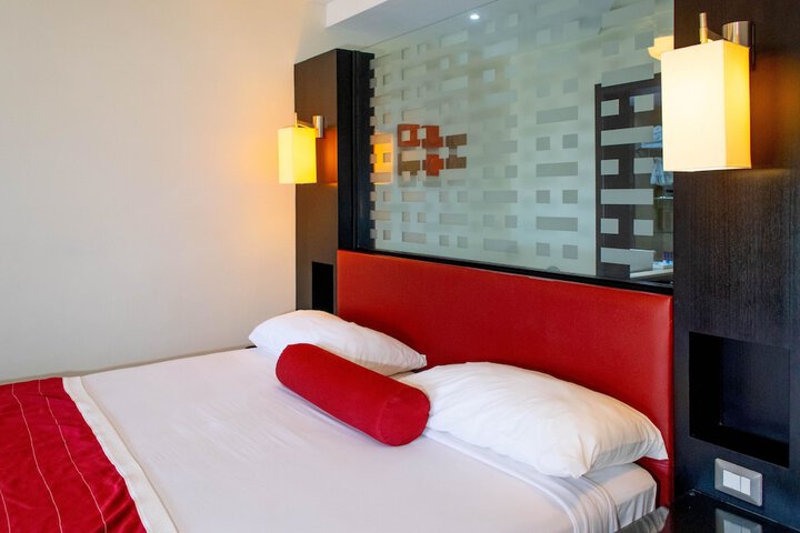 Room 15 of 94