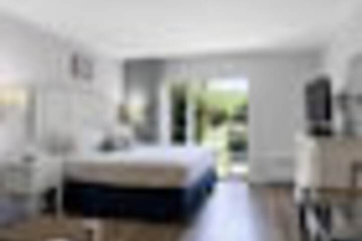 Room 182 of 549