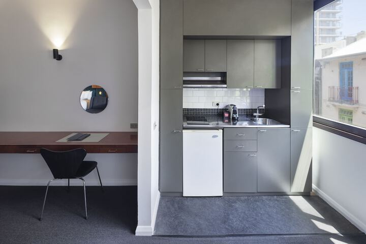 Room 14 of 63
