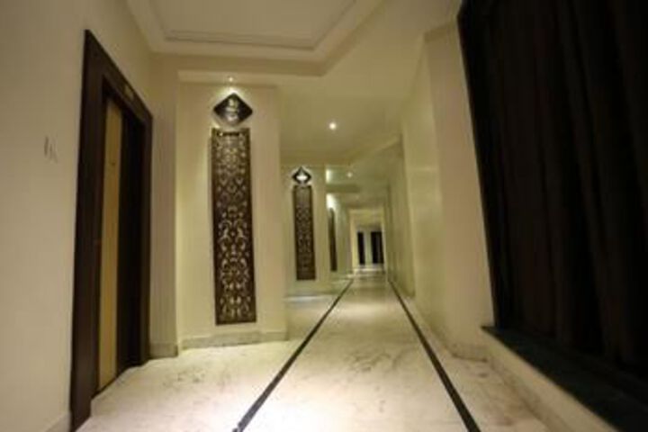 Hotel Entry