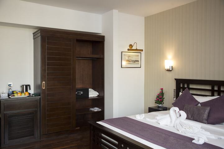 Room 19 of 37