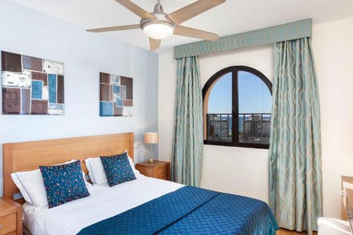 Room 4 of 5
