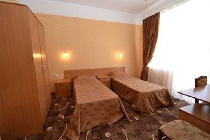 Room 7 of 30