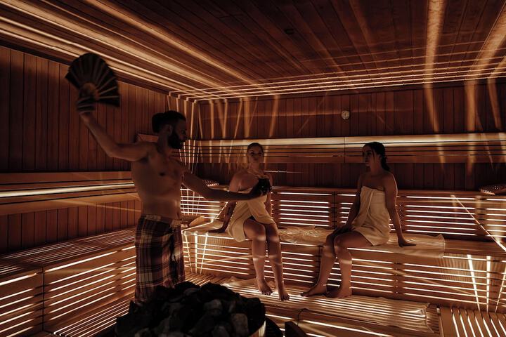 Spa 76 of 153